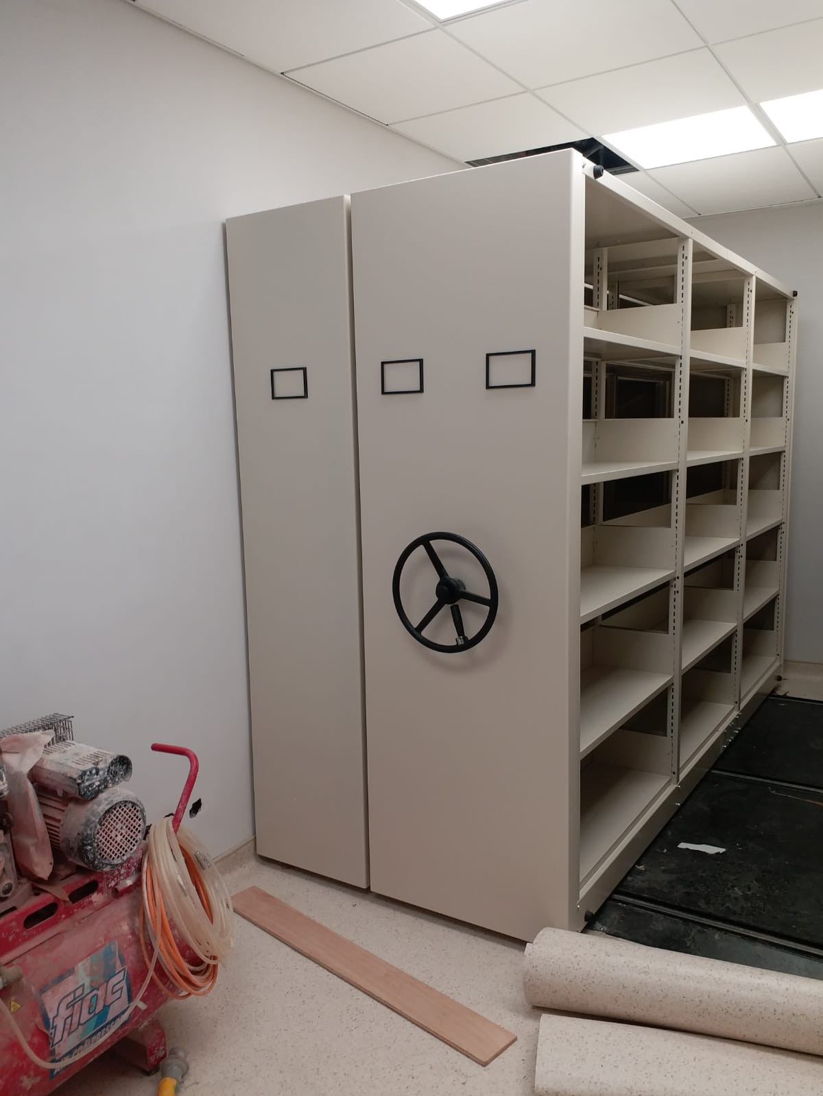 推柜,活動文件柜,活動儲物柜,密集檔案柜,攪攪柜,路軌柜,Mobile Filing Cabinet