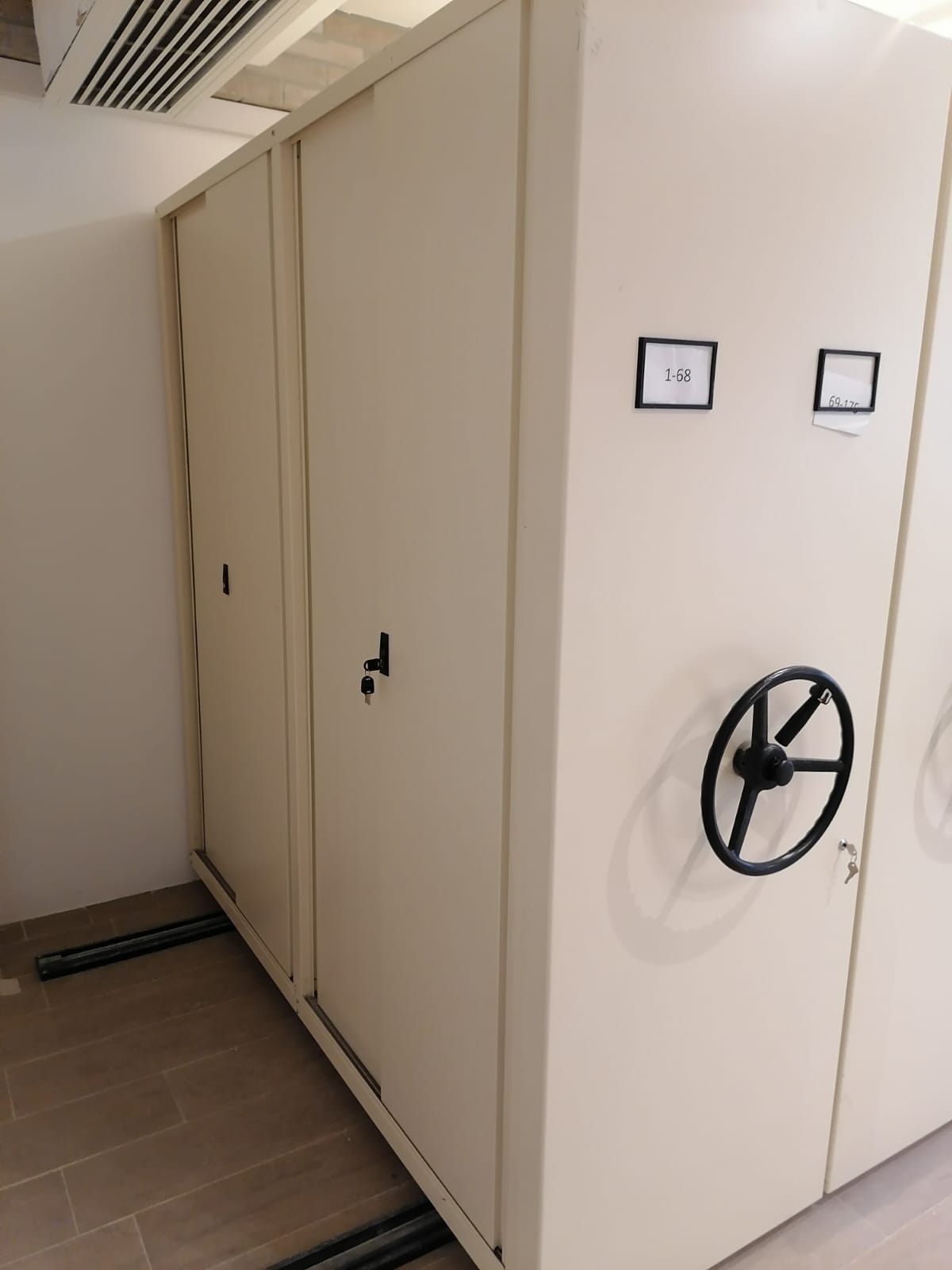 推柜,活動文件柜,活動儲物柜,密集檔案柜,攪攪柜,路軌柜,Mobile Filing Cabinet