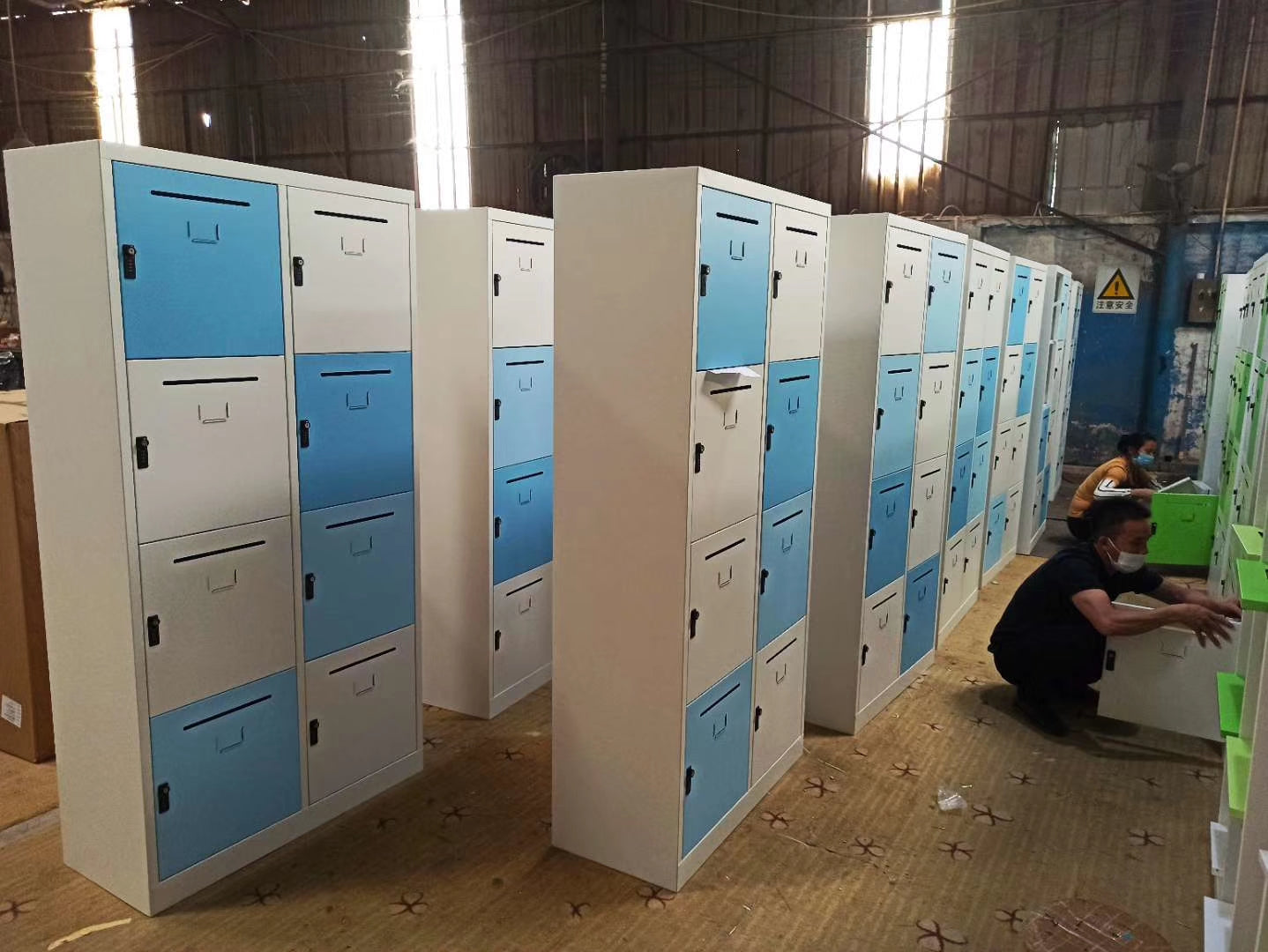 學生儲物柜，Locker，多門柜，多用途儲物柜，Storage Cabinet，學校 Locker，更衣室儲物柜，Plastic Locker，塑膠儲物柜