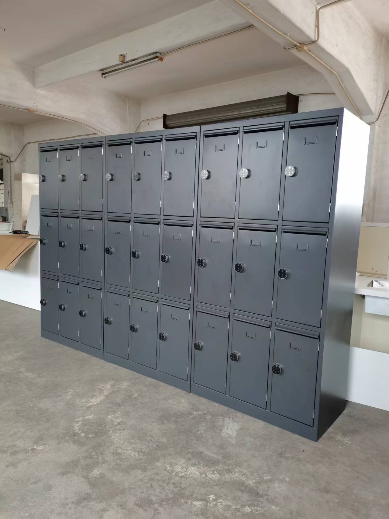 學生儲物柜，Locker，多門柜，多用途儲物柜，Storage Cabinet，學校 Locker，更衣室儲物柜，Plastic Locker，塑膠儲物柜
