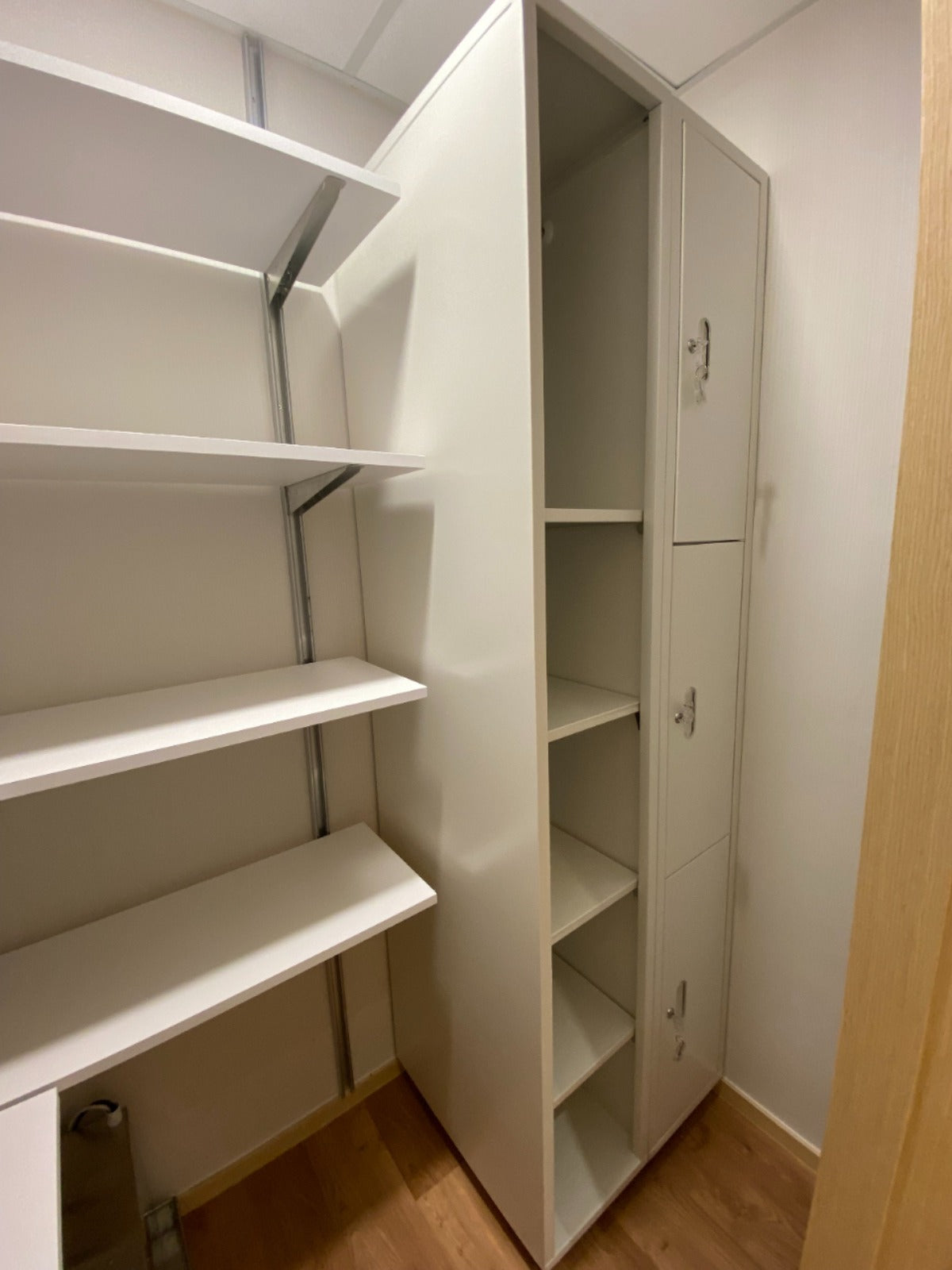 學生儲物柜，Locker，多門柜，多用途儲物柜，Storage Cabinet，學校 Locker，更衣室儲物柜，Plastic Locker，塑膠儲物柜