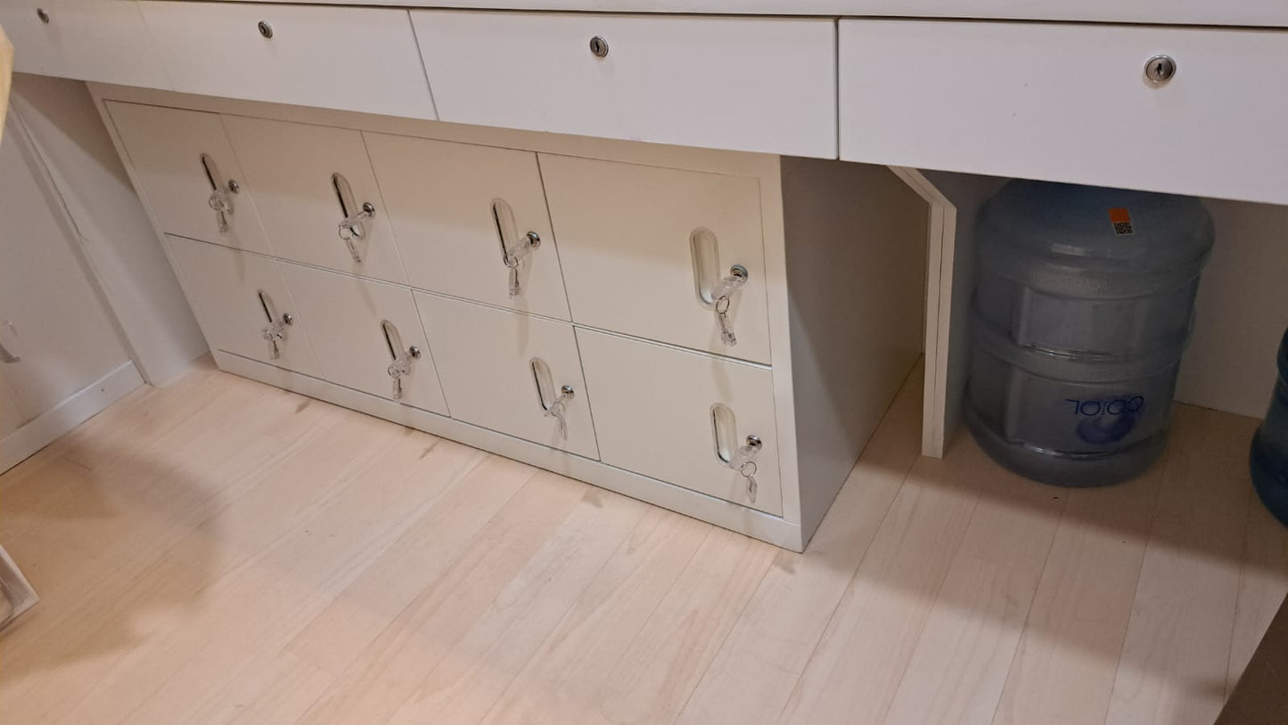 學生儲物柜，Locker，多門柜，多用途儲物柜，Storage Cabinet，學校 Locker，更衣室儲物柜，Plastic Locker，塑膠儲物柜